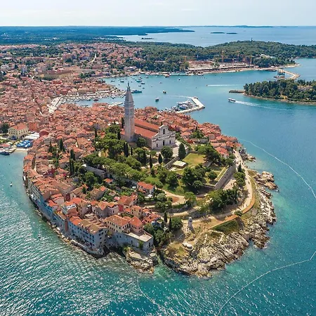 Apartamento Cozy In With Wifi Rovinj