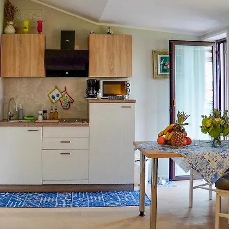 Gorgeous In With Wifi Apartman Rovinj